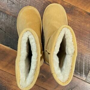 BEARPAW The Emma Tall Classic Suede Winter Boot Size 6 NWOT